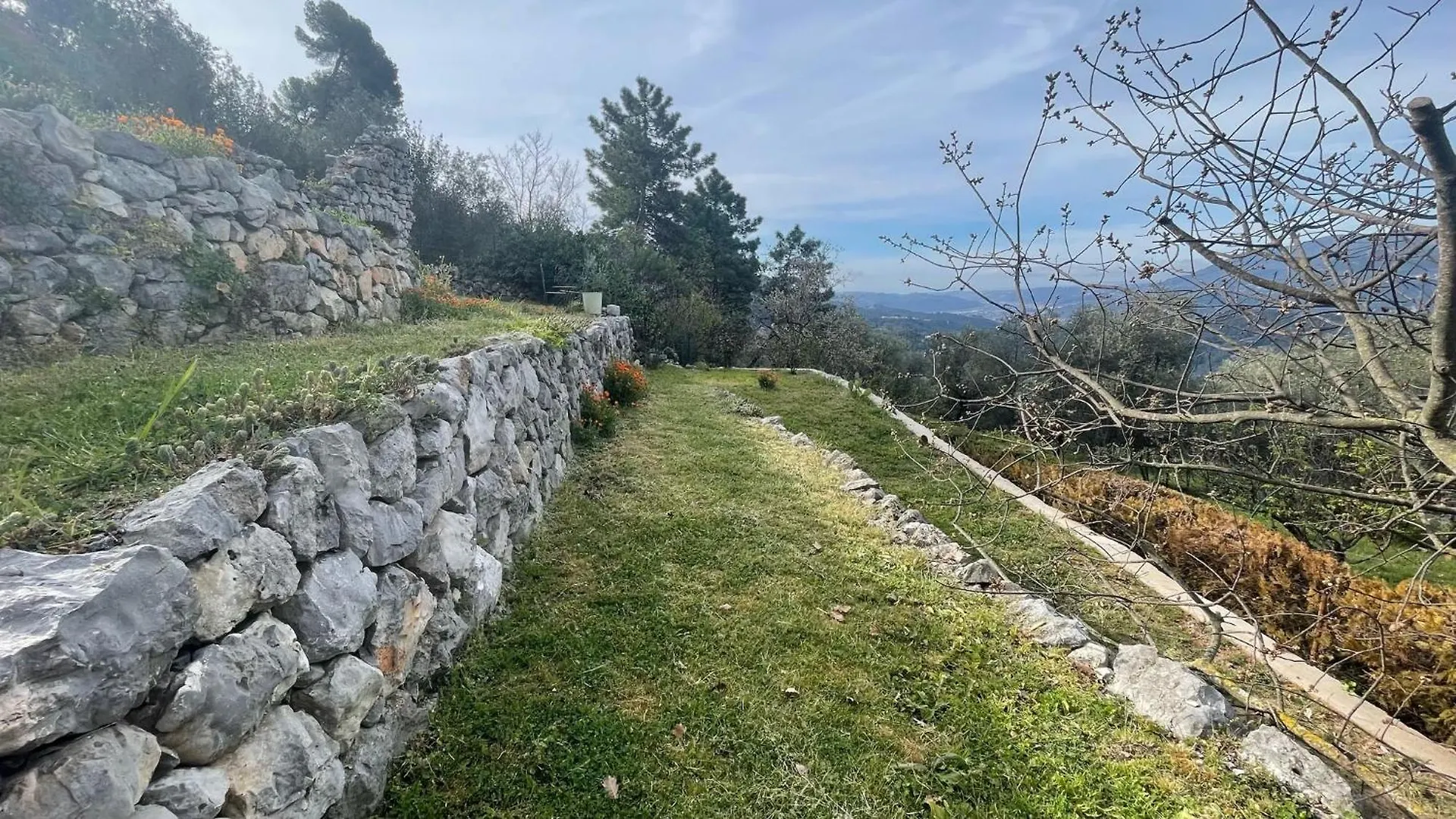 Rez De Jardin, Entre Mer Et Montagne Levens Apartment